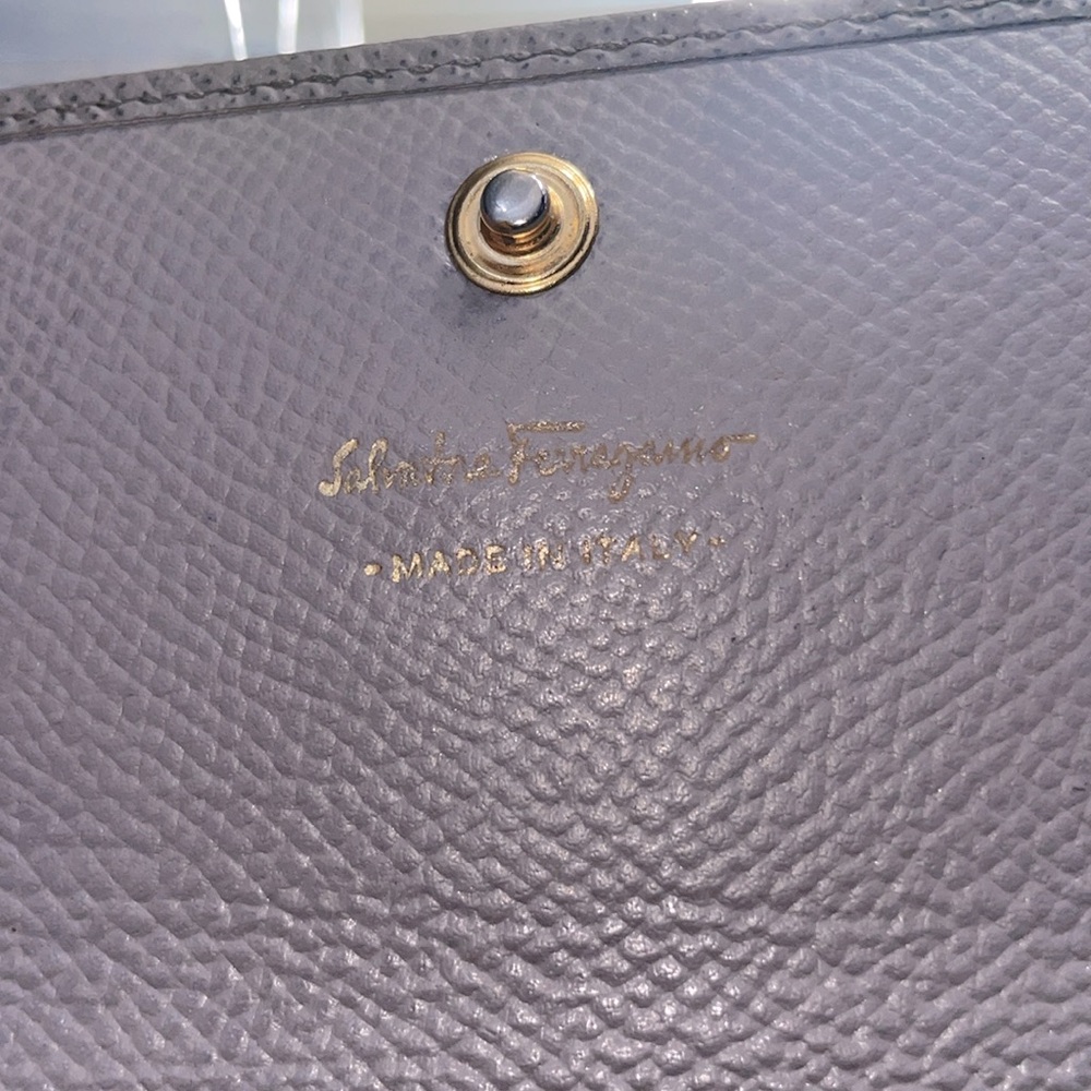Salvatore Ferragamo Calf Leather Vara Ribbon Long Wallet ❤️😍 - Picture 3 of 10